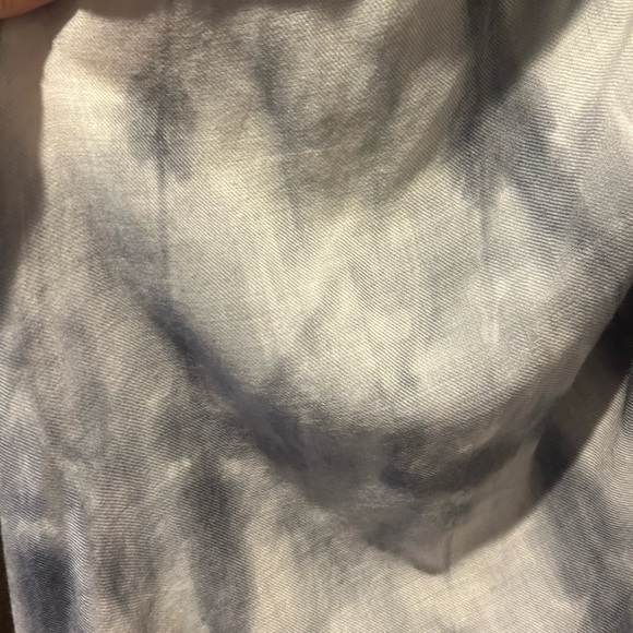 Aritzia Wilfred scarf - Picture 2 of 2